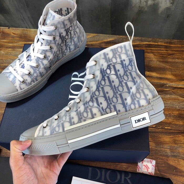 Men   Women  D*ior Top Sneaker
