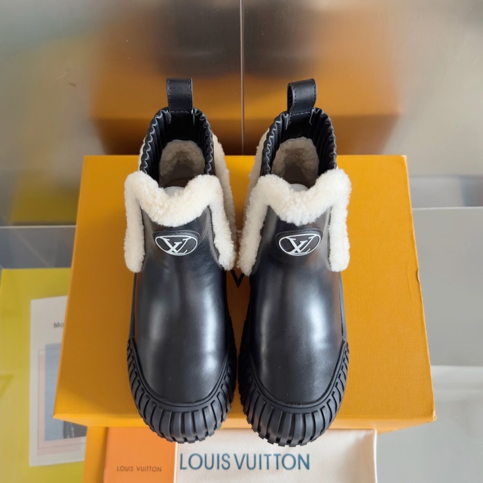 Women   L*ouis V*uitton Top Sneaker