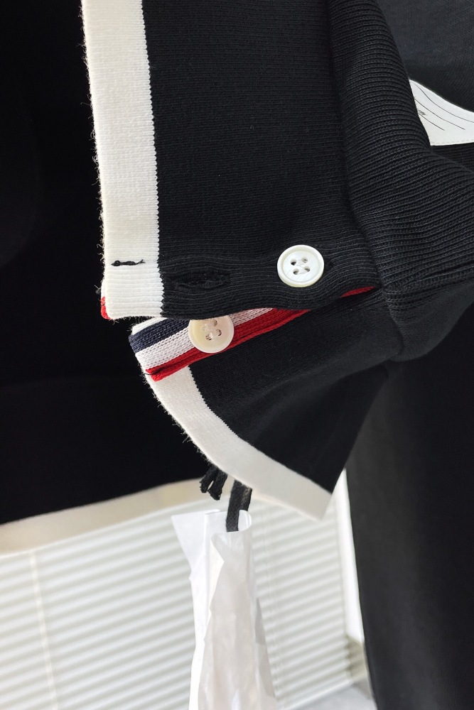 Men suits  Top Quality    maikesneakers