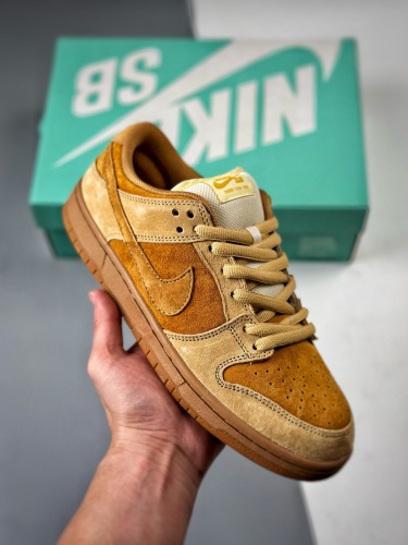 Men  Top quality Nike SB Dunk Low   (maikesneakers)