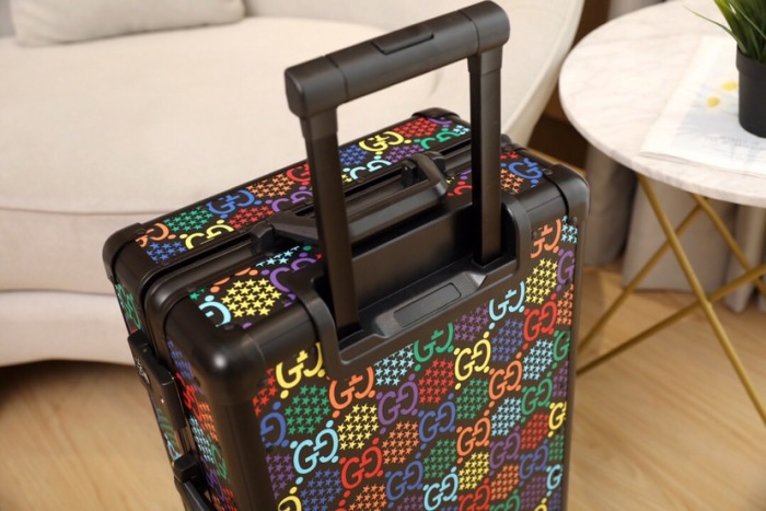 G*UCCI  Luggage    suitcase  （maikesneakers）