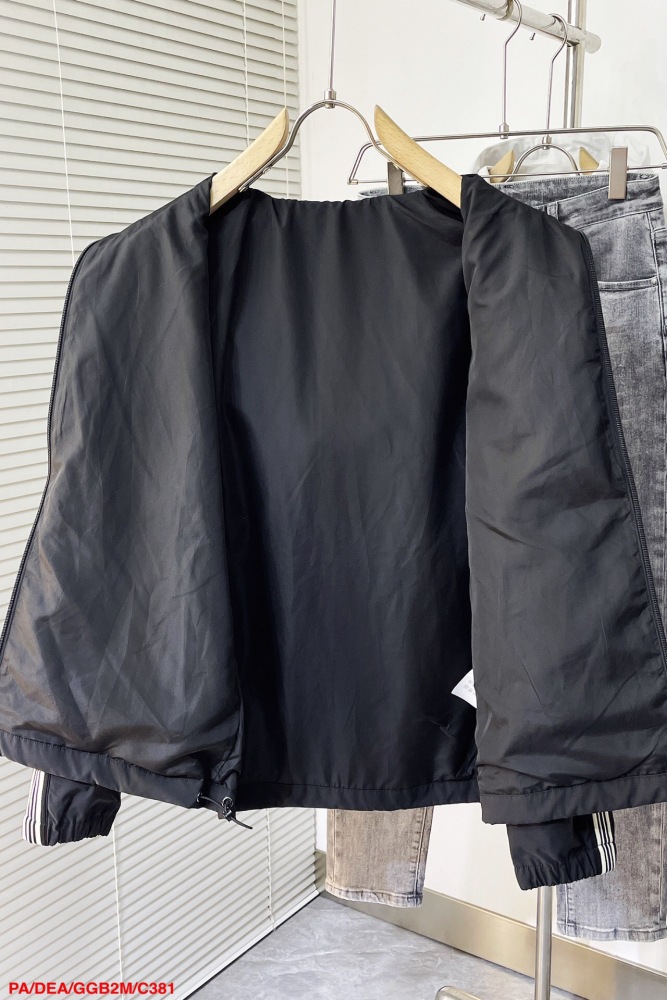 Men Jacket  Top Quality    maikesneakers