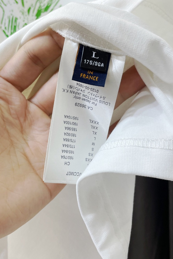 Men  T-shirt   Top Quality   maikesneakers