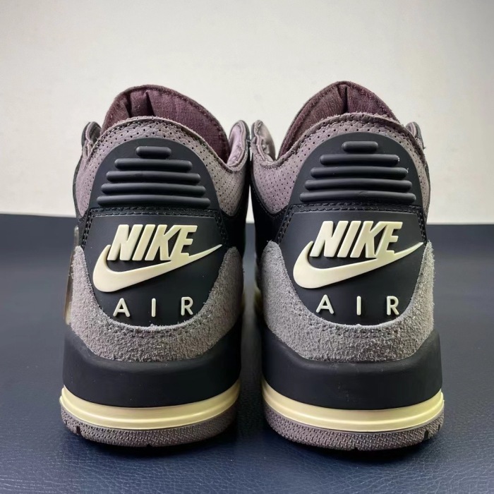 NIKE Air Jordan 3    (maikesneakers)