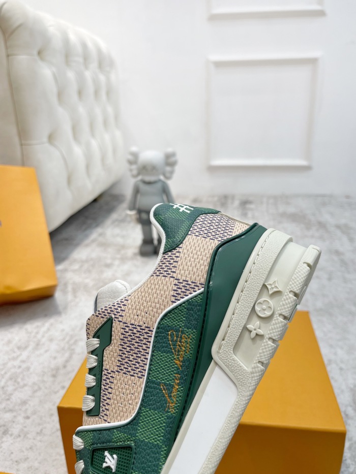 Men  Women  L*ouis V*uitton Top Sneaker