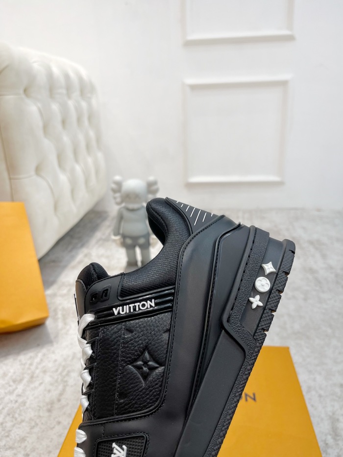 Men  Women  L*ouis V*uitton Top Sneaker
