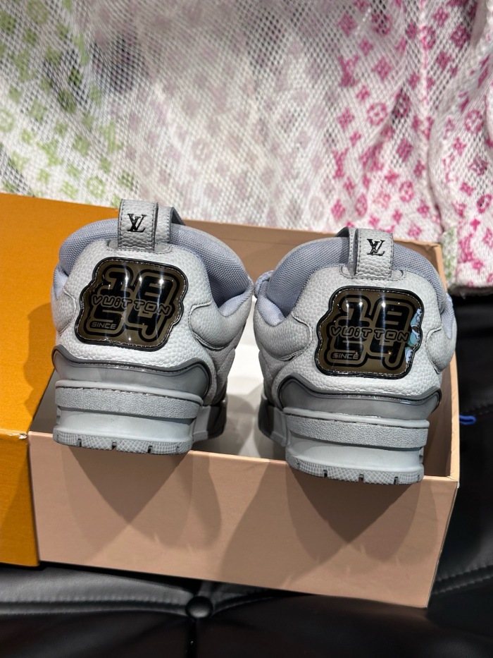 Men  Women  L*ouis V*uitton Top Sneaker