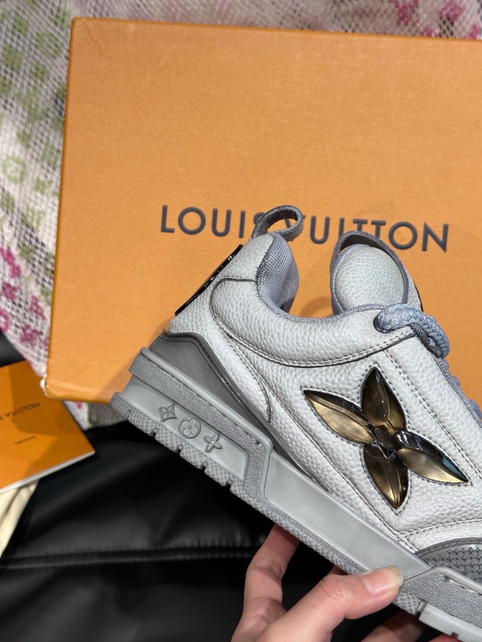 Men  Women  L*ouis V*uitton Top Sneaker