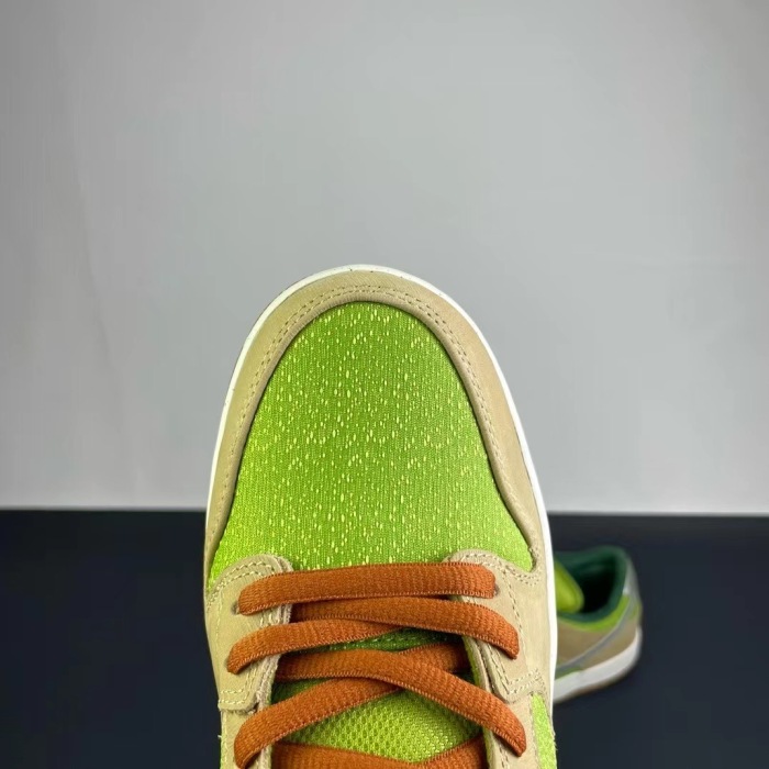 NK SB Dunk Low   Maikesneakers
