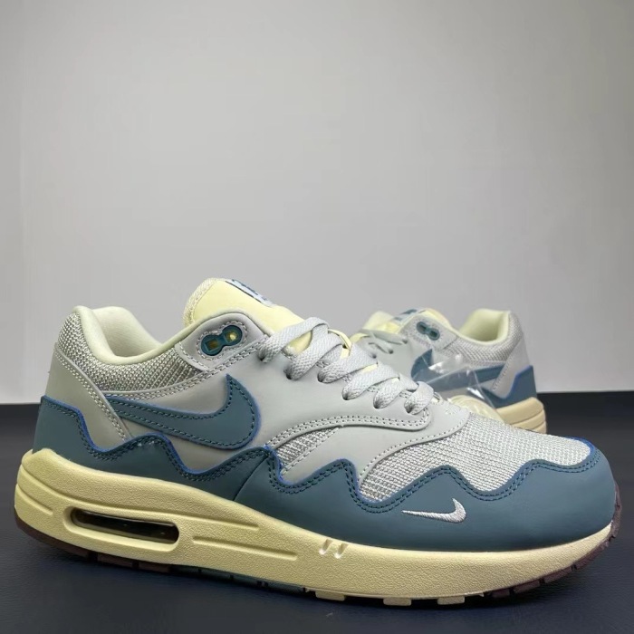 Nike Air Max+P*atta ( maikesneakers ）