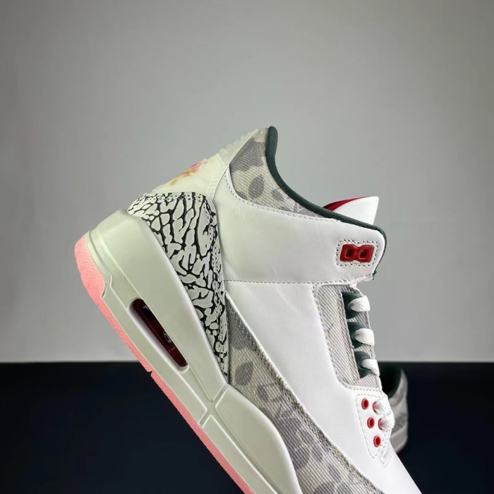NIKE Air Jordan 3    (maikesneakers)