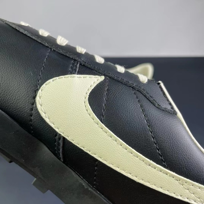 B.ode+ Nike (maikesneakers)