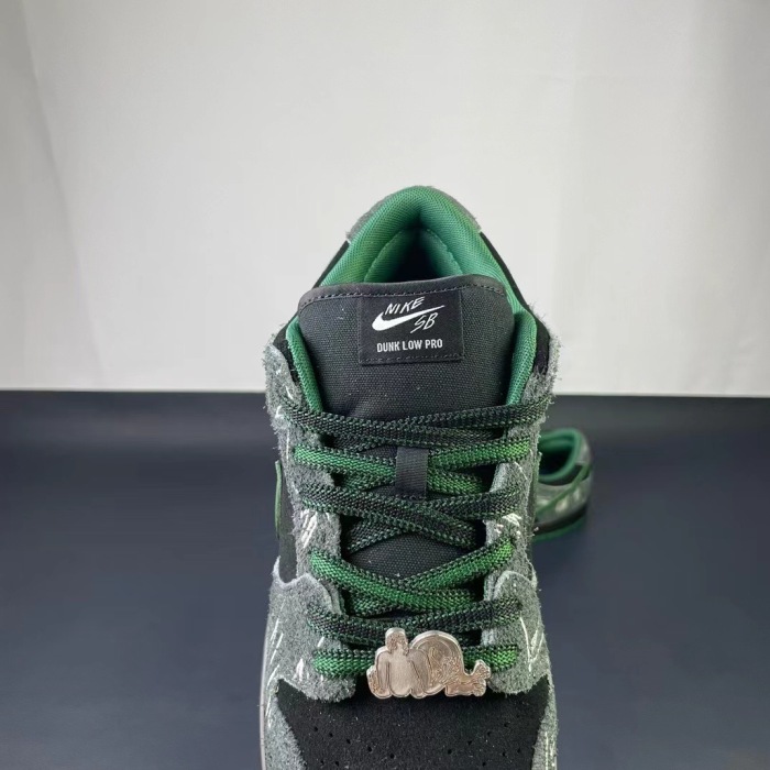 NK SB Dunk Low   Maikesneakers