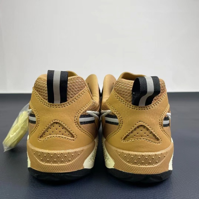 F.utura+ Nike jam (maikesneakers)