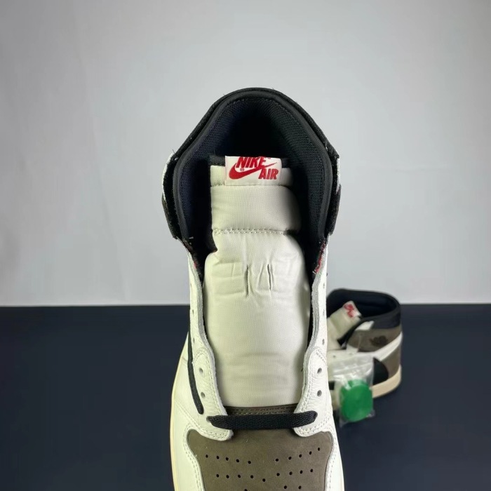 Air Jordan 1 sneaker  Maikesneakers