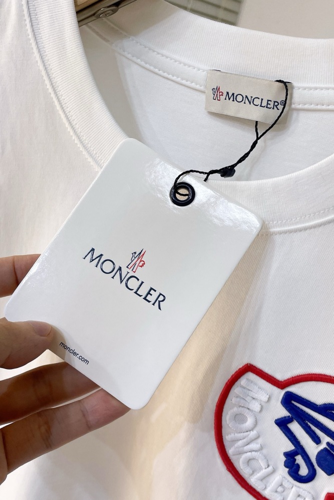 Men  T-shirt   Top Quality   maikesneakers