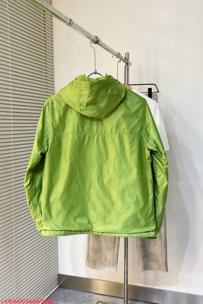 Men Jacket  Top Quality    maikesneakers