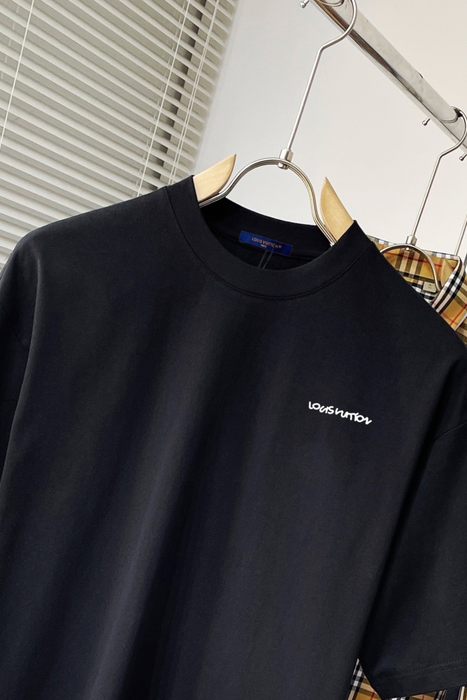 Men  T-shirt   Top Quality   maikesneakers