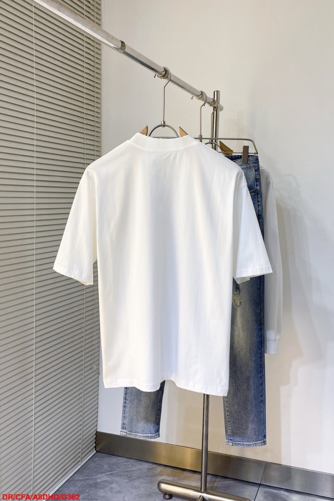 Men  T-shirt   Top Quality   maikesneakers