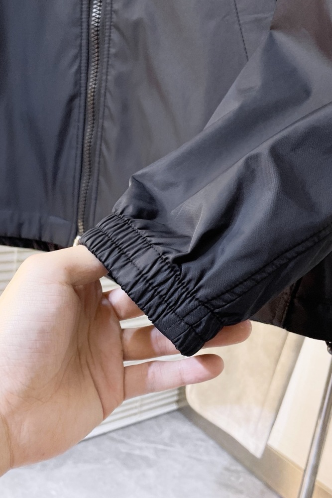 Men Jacket  Top Quality    maikesneakers