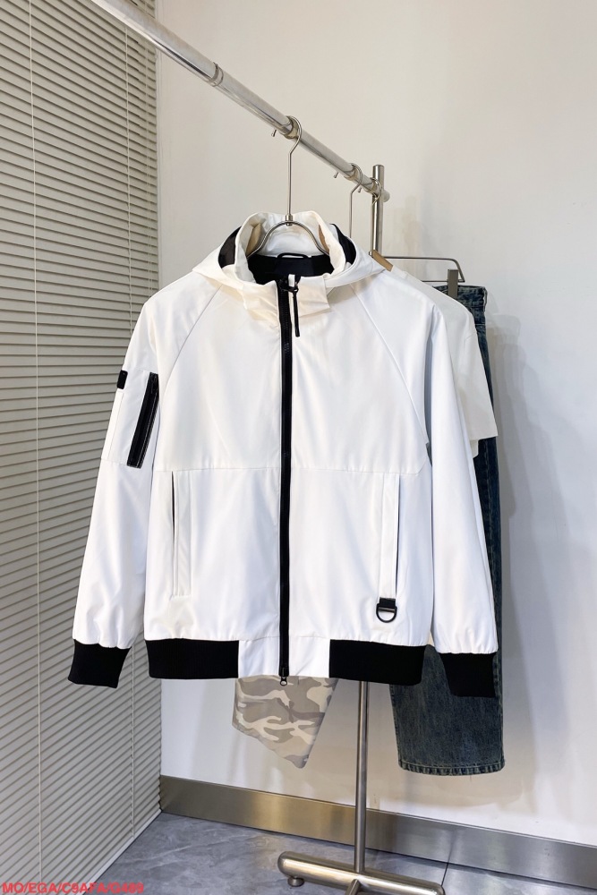 Men Jacket  Top Quality    maikesneakers