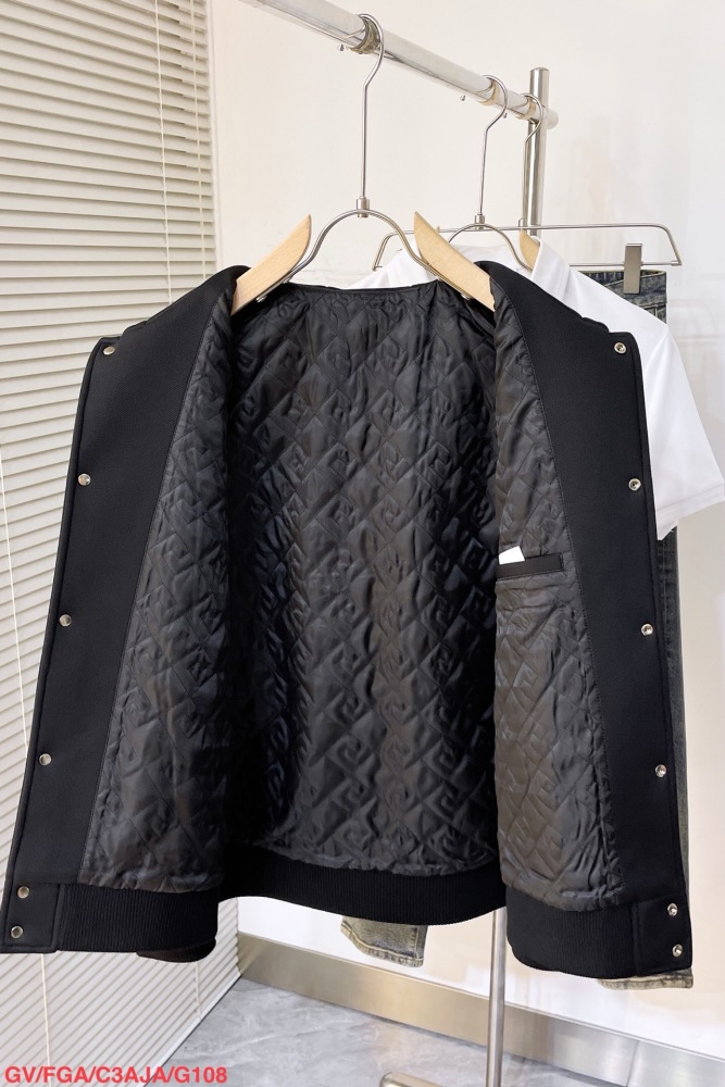 Men Jacket  Top Quality    maikesneakers