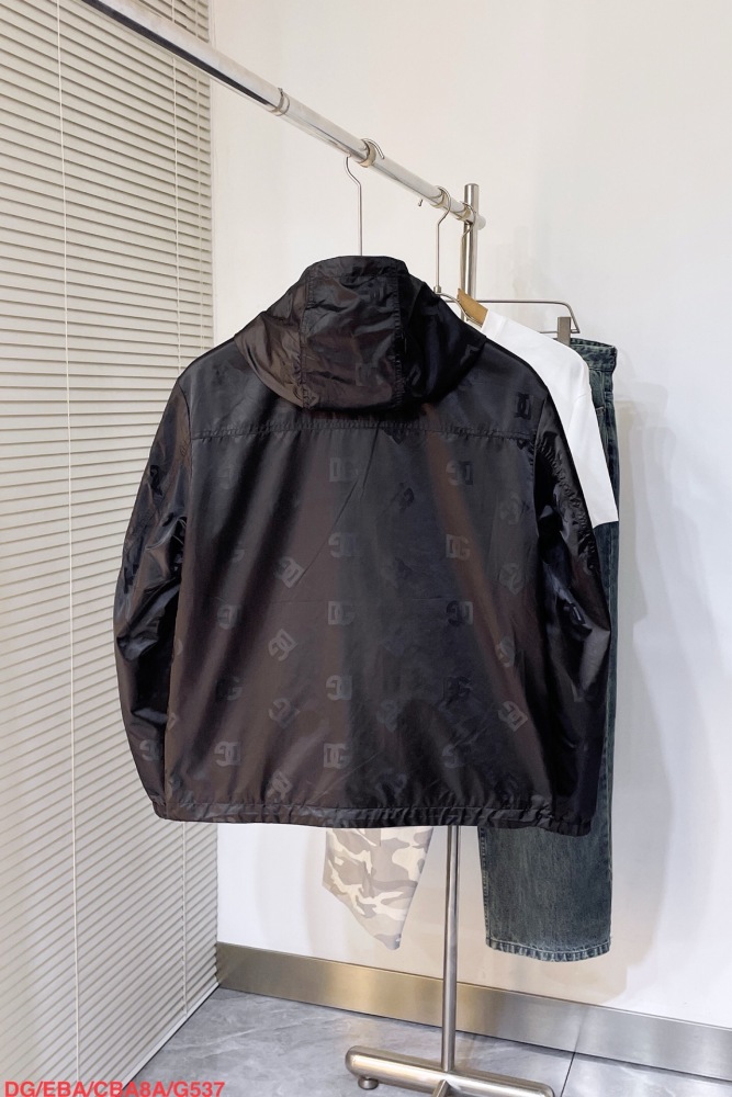 Men Jacket  Top Quality    maikesneakers