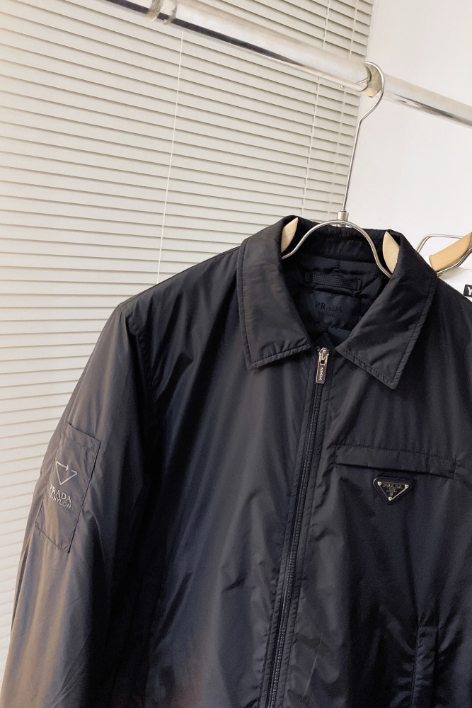 Men Jacket  Top Quality    maikesneakers