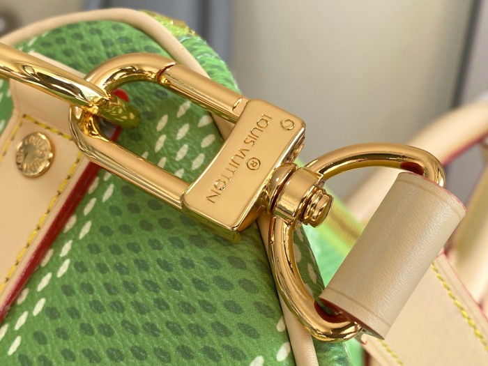 L*ouis V*uitton  Top Bag  (maikesneakers)