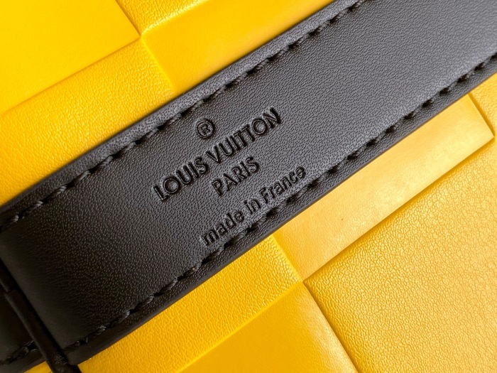 L*ouis V*uitton  Top Bag  (maikesneakers)