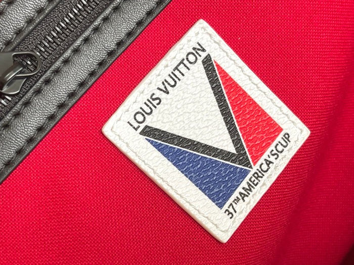 L*ouis V*uitton  Top Bag  (maikesneakers)