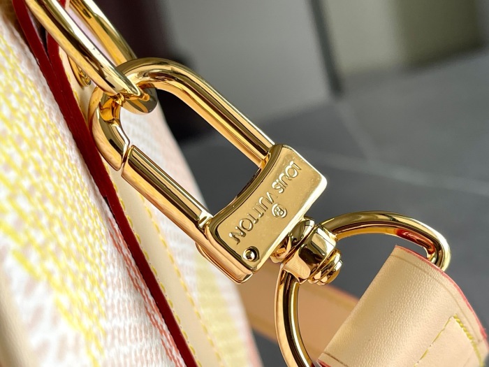 L*ouis V*uitton  Top Bag  (maikesneakers)