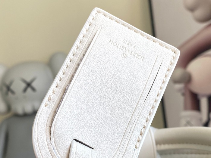 L*ouis V*uitton  Top Bag  (maikesneakers)