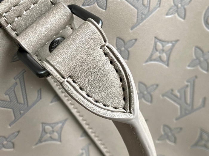 L*ouis V*uitton  Top Bag  (maikesneakers)