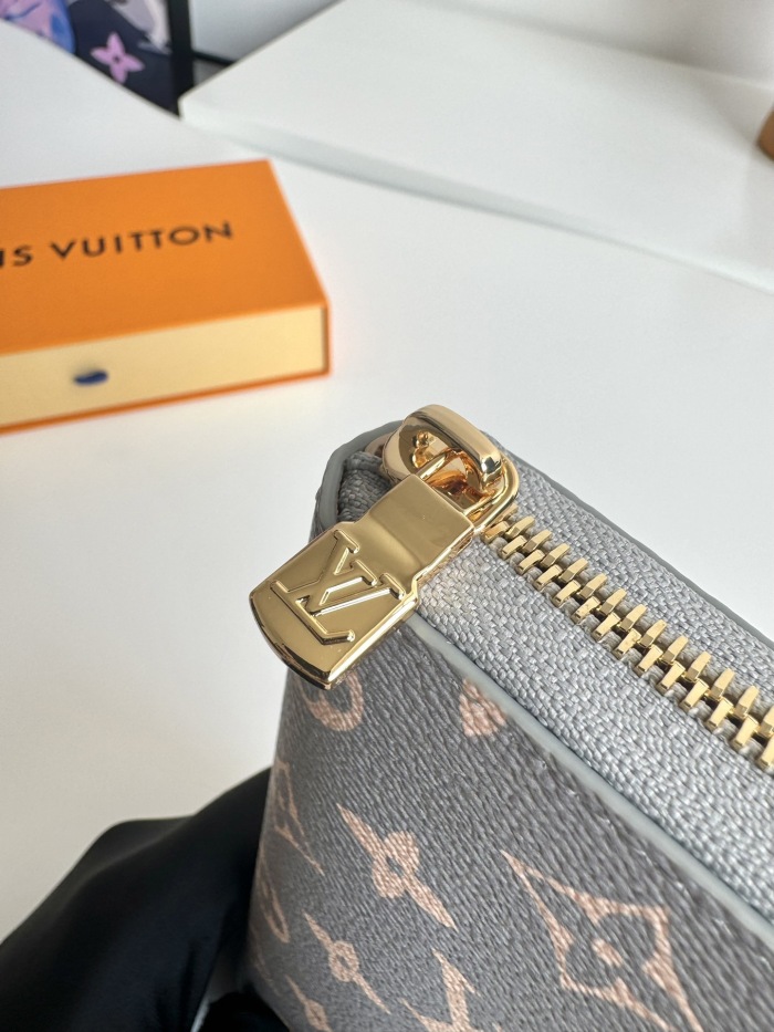 L*ouis V*uitton  Top Bag (maikesneakers)