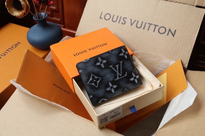 L*ouis V*uitton  Top Bag (maikesneakers)