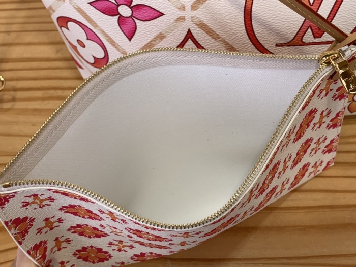 L*ouis V*uitton  Top Bag (maikesneakers)