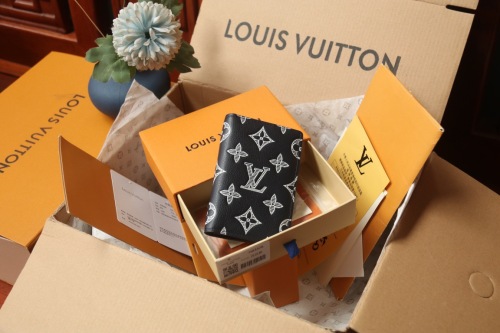 L*ouis V*uitton  Top Bag (maikesneakers)