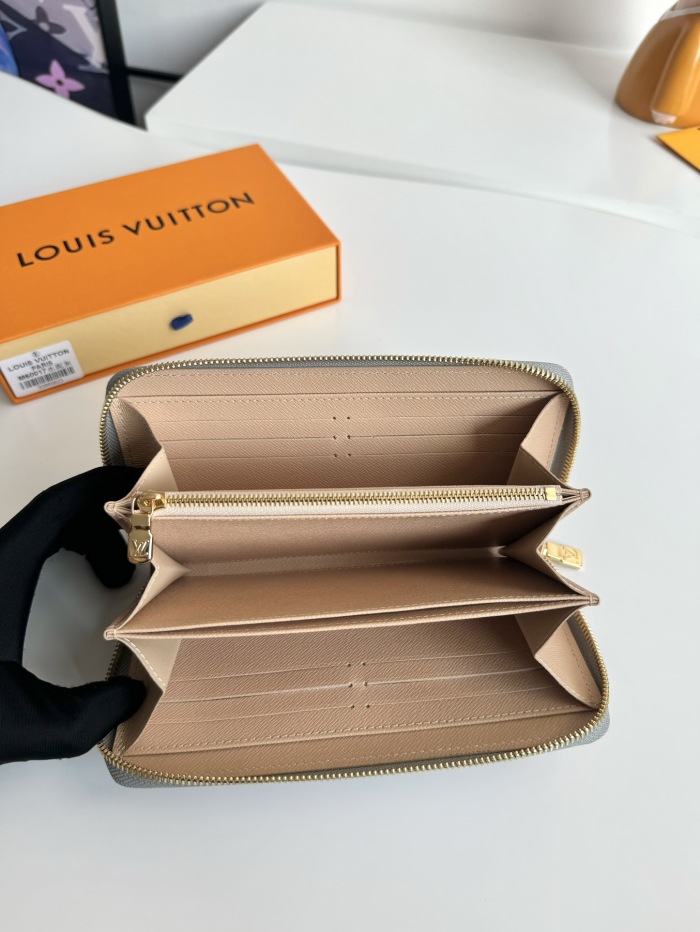 L*ouis V*uitton  Top Bag (maikesneakers)