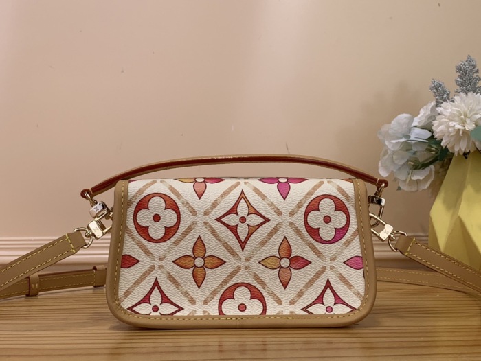 L*ouis V*uitton  Top Bag (maikesneakers)