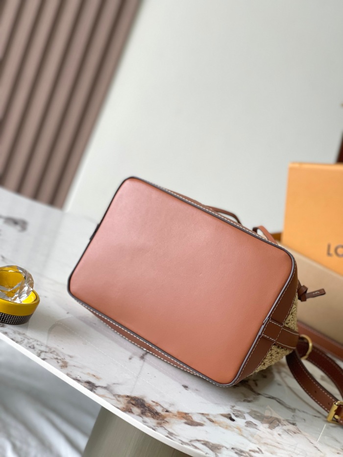 L*ouis V*uitton  Top Bag (maikesneakers)