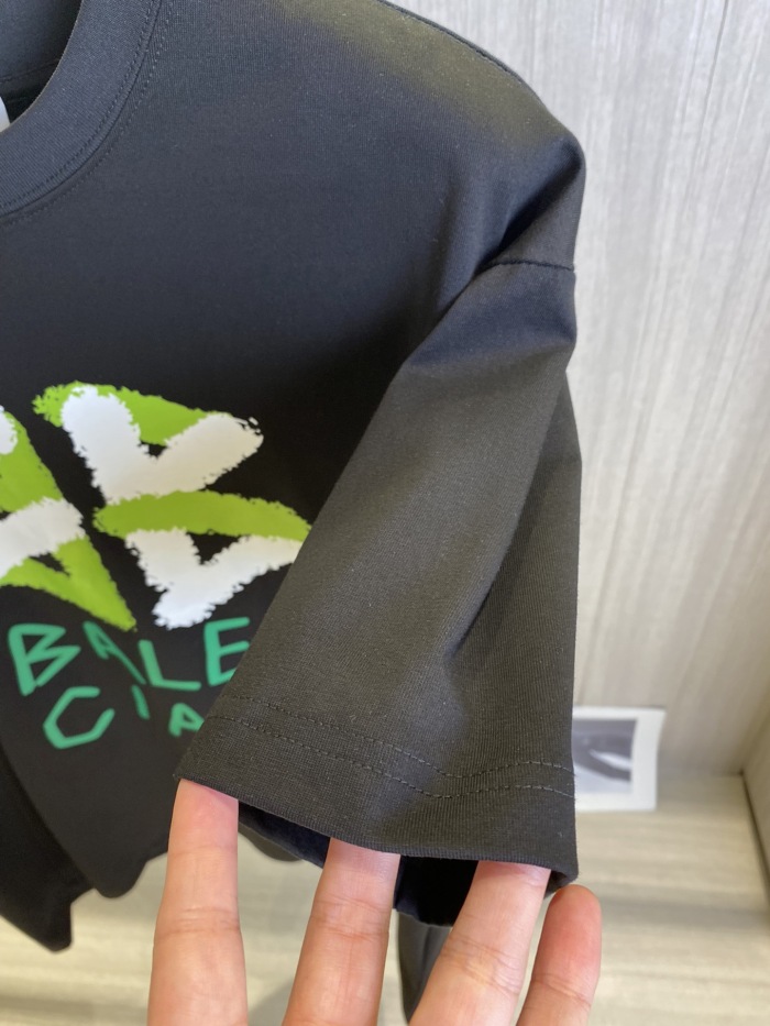 Men  T-shirt   Top Quality   maikesneakers