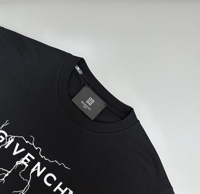 Men  T-shirt   Top Quality   maikesneakers