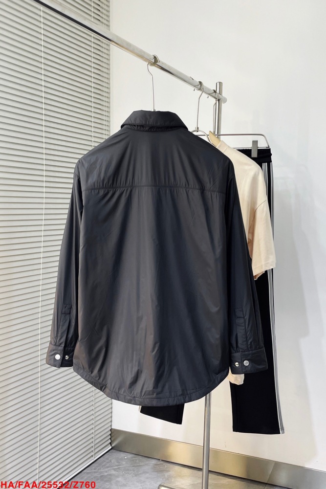Men Jacket  Top Quality    maikesneakers