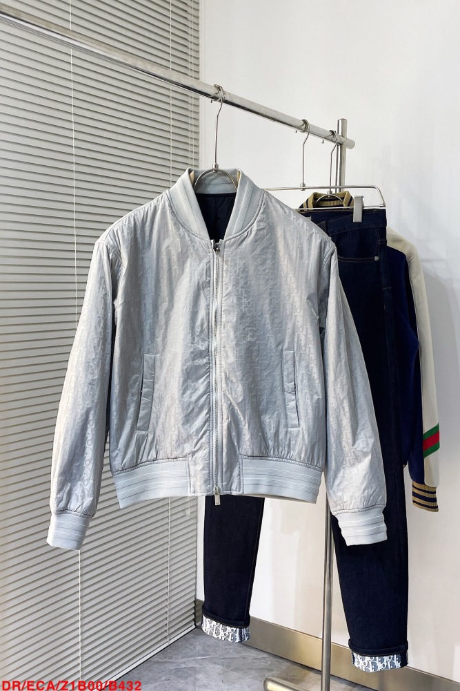 Men Jacket  Top Quality    maikesneakers
