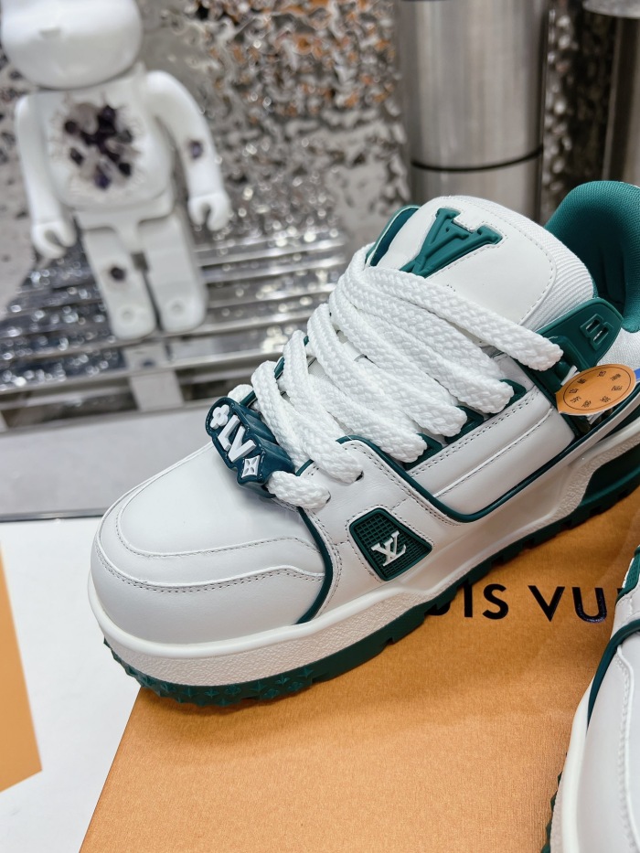 Men  Women  L*ouis V*uitton   Top Sneaker L*V Trainer