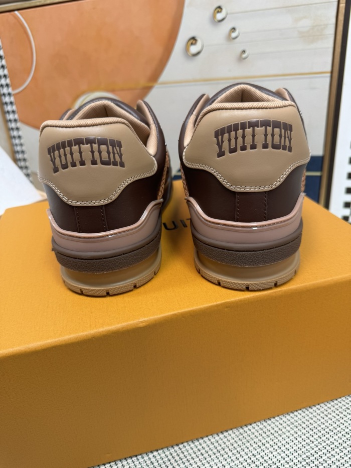 Men  Women  L*ouis V*uitton   Top Sneaker L*V Trainer