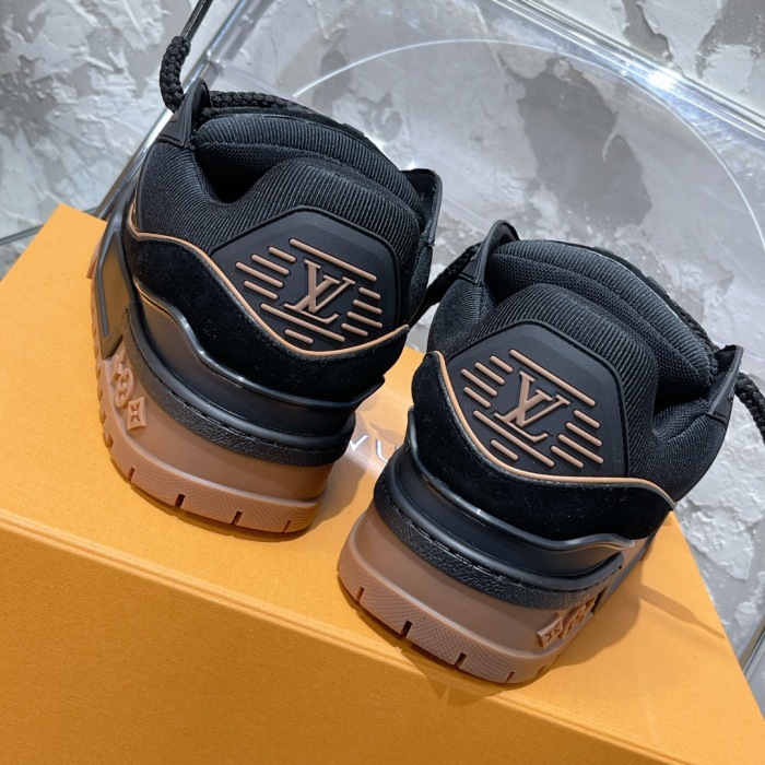 Men  Women  L*ouis V*uitton   Top Sneaker L*V Trainer
