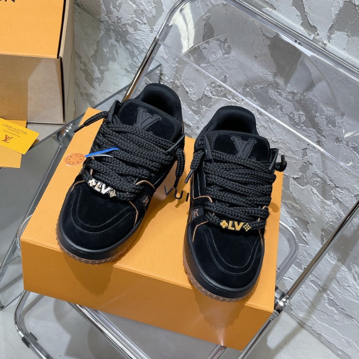 Men  Women  L*ouis V*uitton   Top Sneaker L*V Trainer