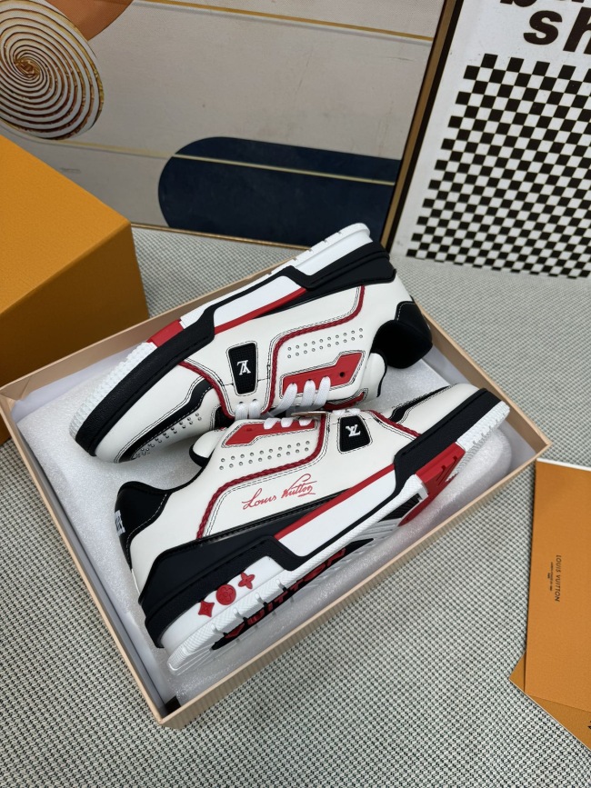 Men  Women  L*ouis V*uitton   Top Sneaker L*V Trainer